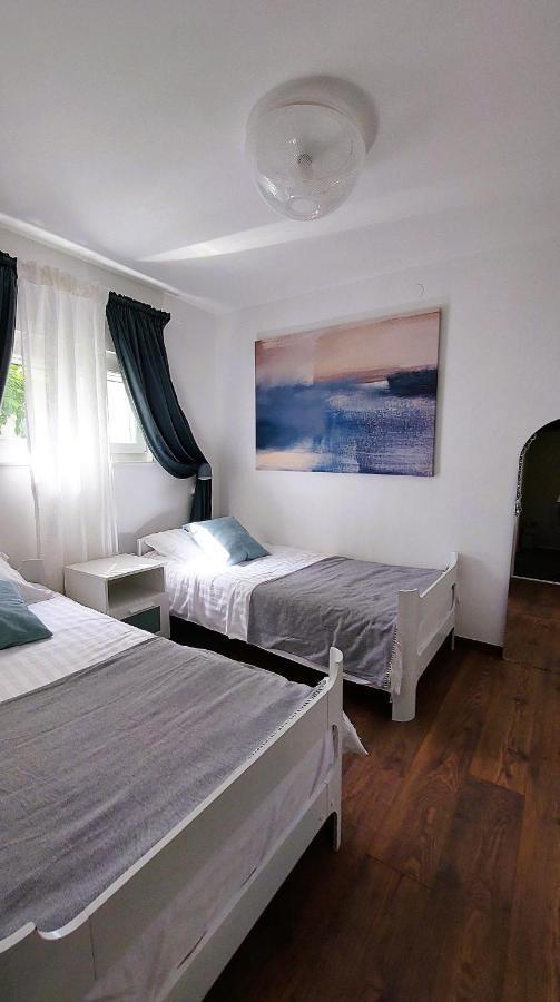 Holiday Home Zora - Family Vacation House Near Protected Area Of The Nature Park Kamenjak, With Green Yard, Wifi, Air-Con Premantura Esterno foto