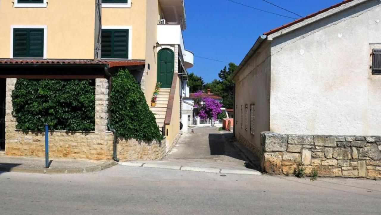 Holiday Home Zora - Family Vacation House Near Protected Area Of The Nature Park Kamenjak, With Green Yard, Wifi, Air-Con Premantura Esterno foto
