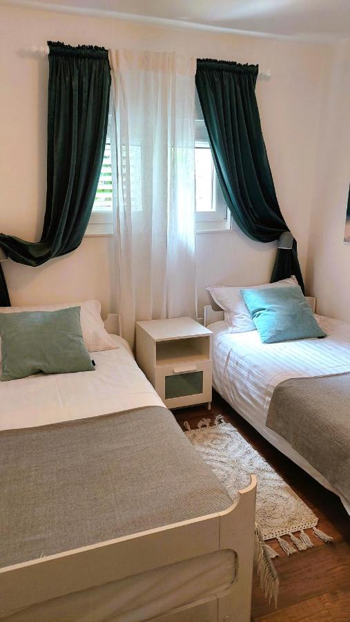 Holiday Home Zora - Family Vacation House Near Protected Area Of The Nature Park Kamenjak, With Green Yard, Wifi, Air-Con Premantura Esterno foto