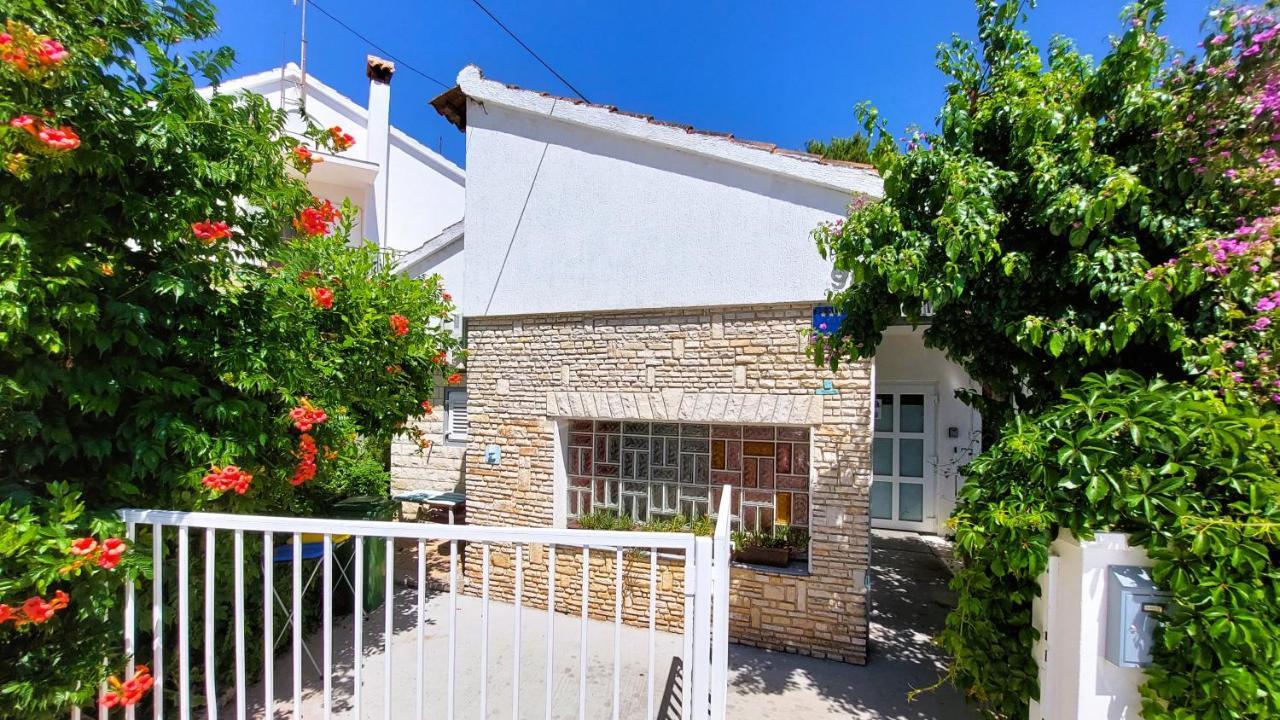 Holiday Home Zora - Family Vacation House Near Protected Area Of The Nature Park Kamenjak, With Green Yard, Wifi, Air-Con Premantura Esterno foto