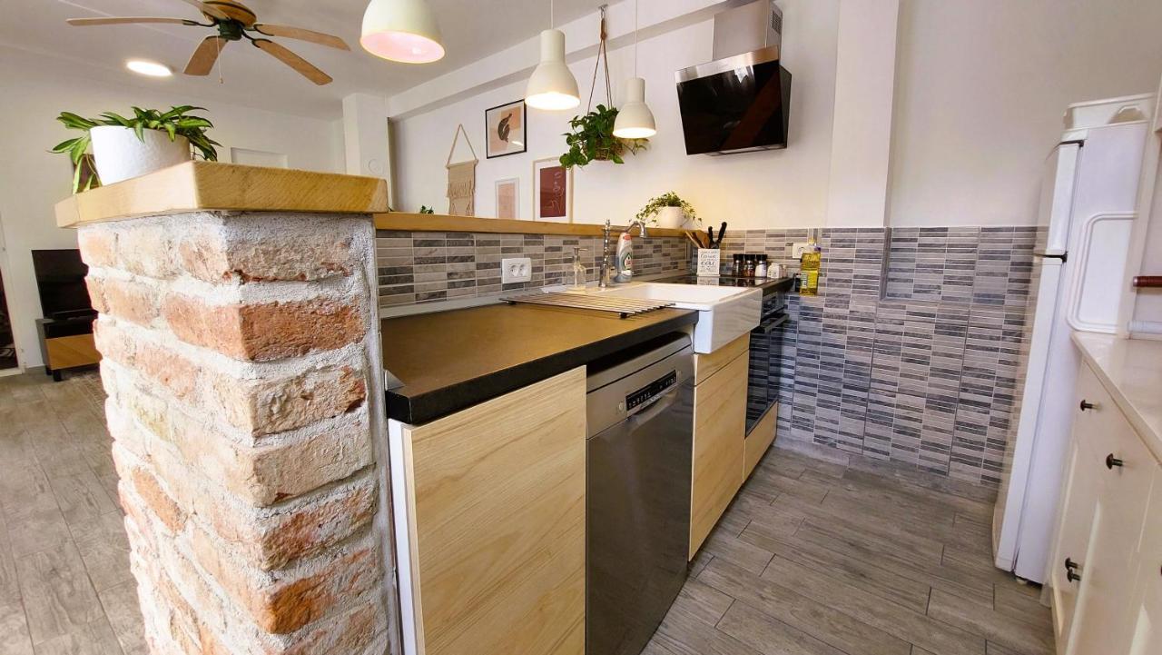 Holiday Home Zora - Family Vacation House Near Protected Area Of The Nature Park Kamenjak, With Green Yard, Wifi, Air-Con Premantura Esterno foto